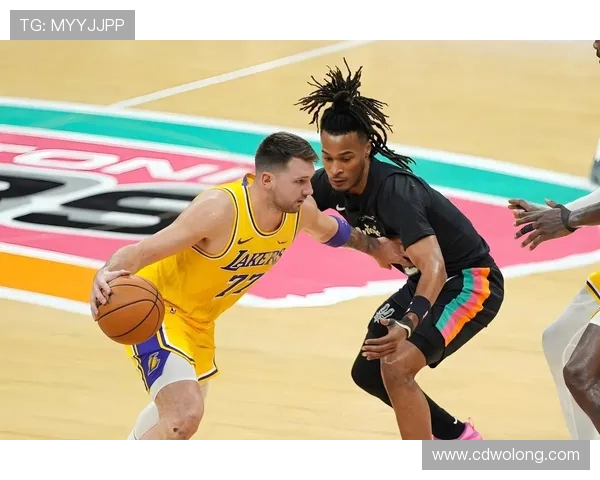 火箭最新常规赛数据主场力克独行侠优势明显数据统计抢眼